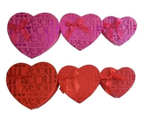 PAQUETE CAJA FUCSIA Y ROJA CORAZON X3